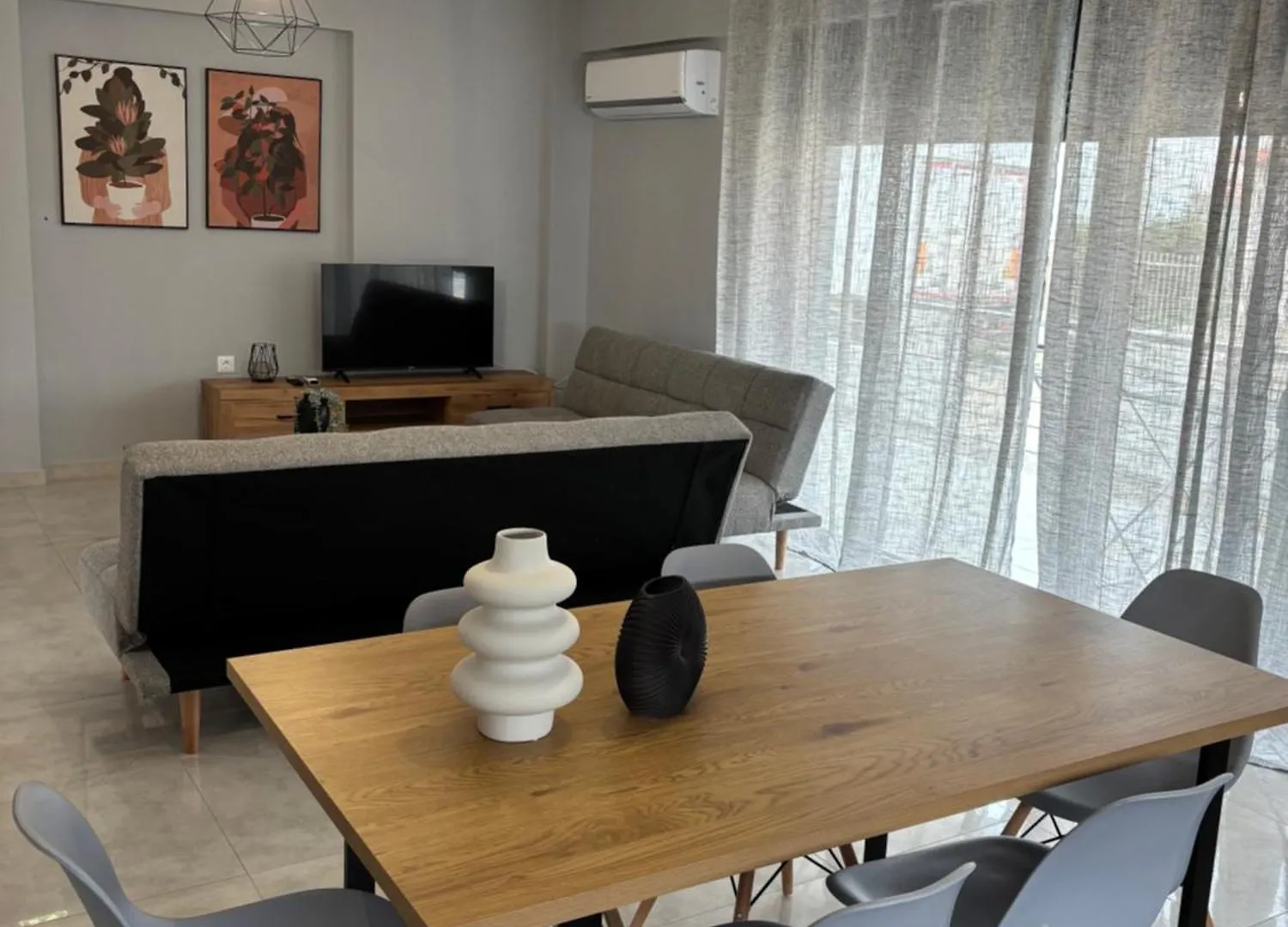 Elinor Apartments فلوغيتا اليونان