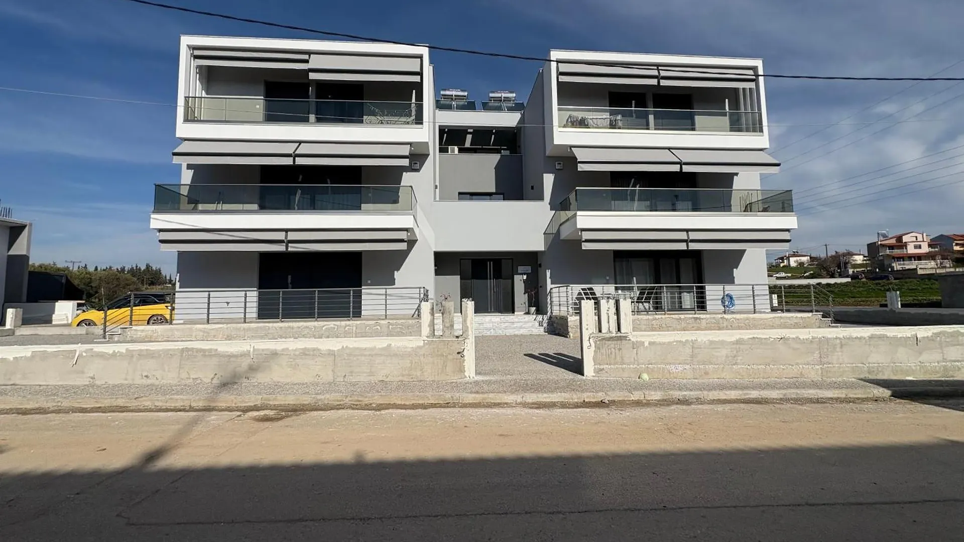 Elinor Apartments Flogita