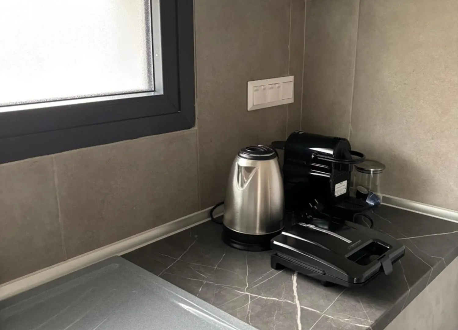 Elinor Apartments フロギタ